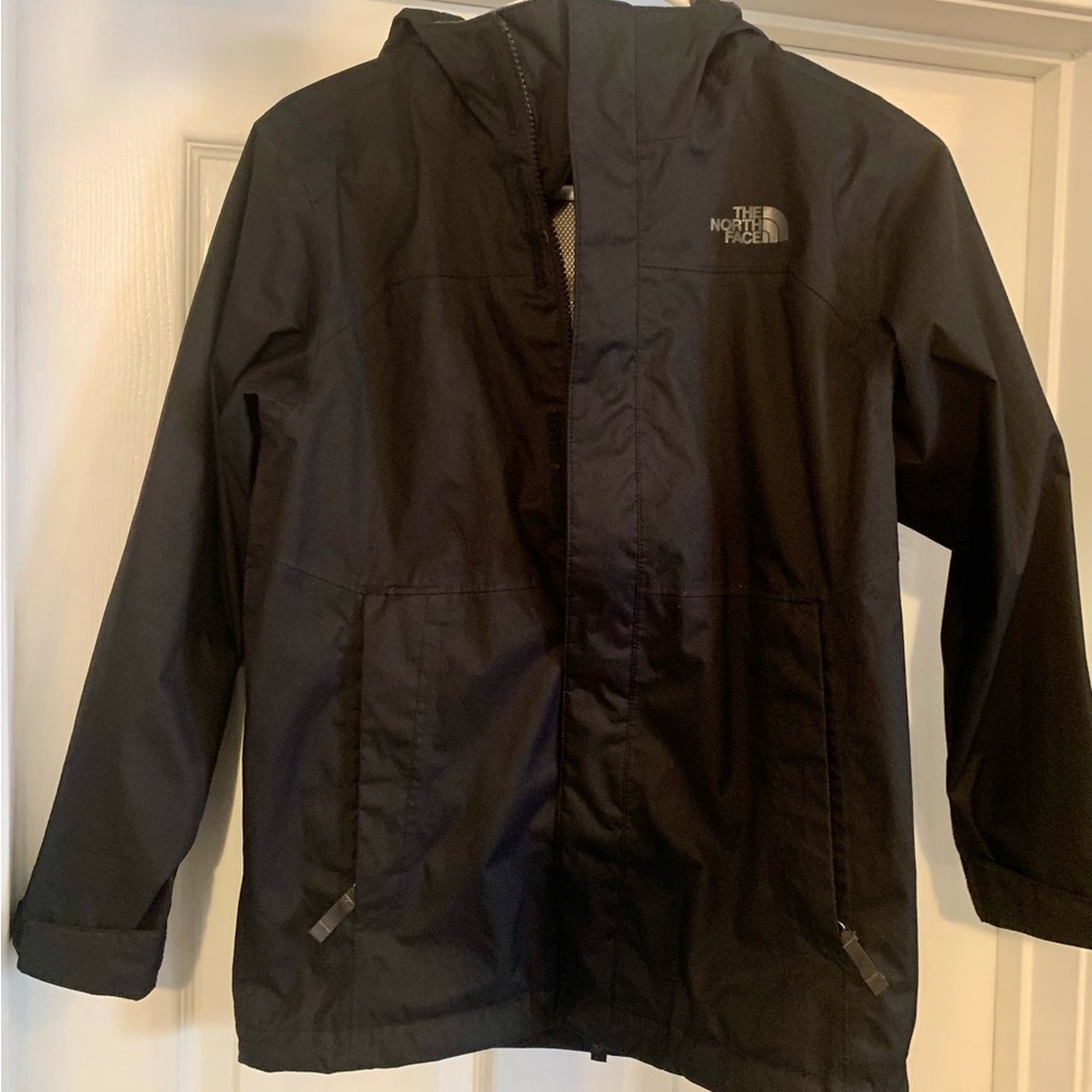 The North Face Boys Medium (10-12) windbreaker jacket